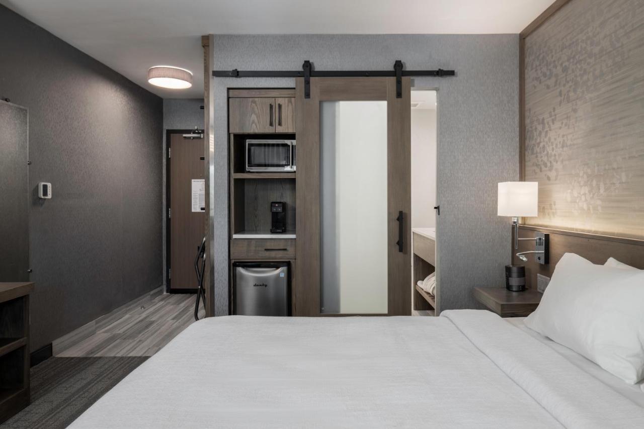 Voco Niagara Falls - The Cadence By Ihg Exterior foto A typical room at the Hilton Garden Inn