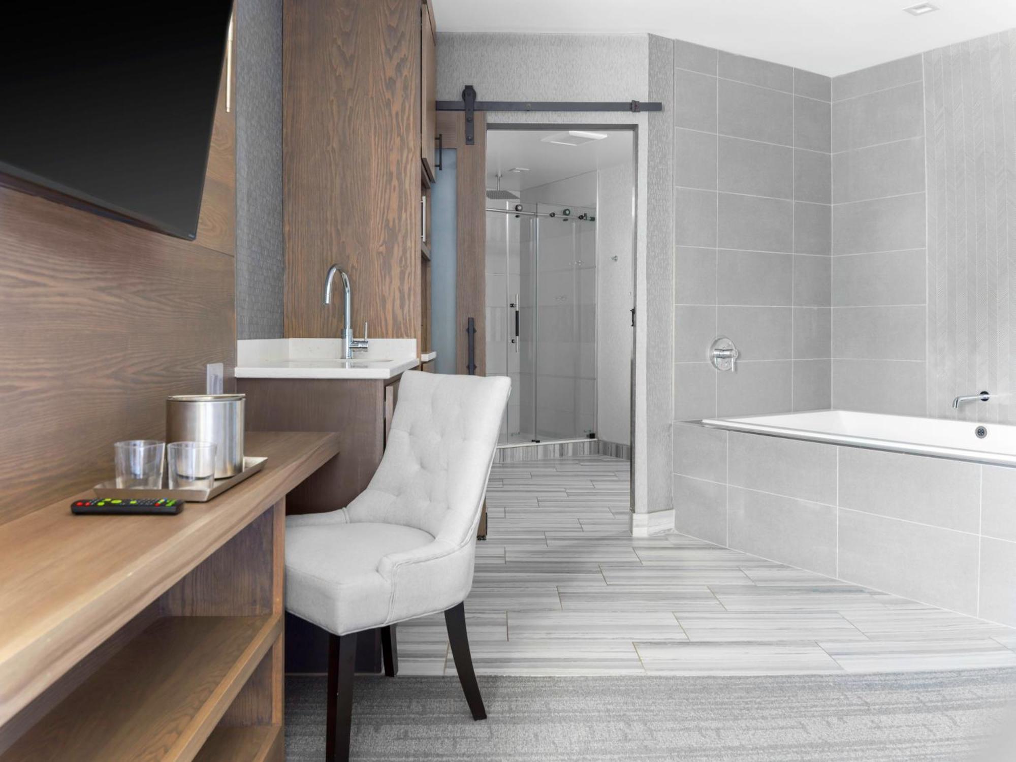 Voco Niagara Falls - The Cadence By Ihg Exterior foto Bathroom